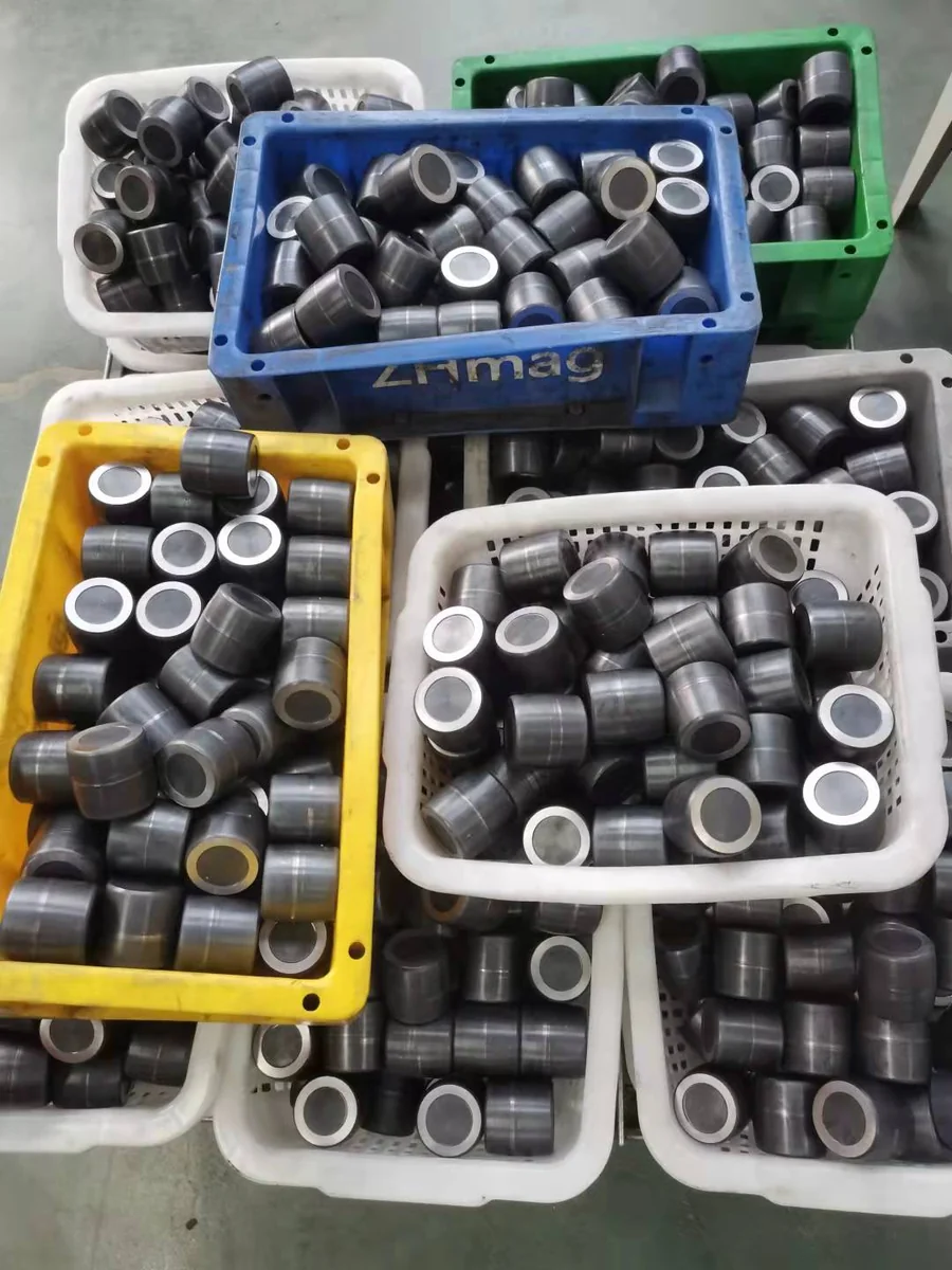 Bearing rollers stored in FODA production workshop