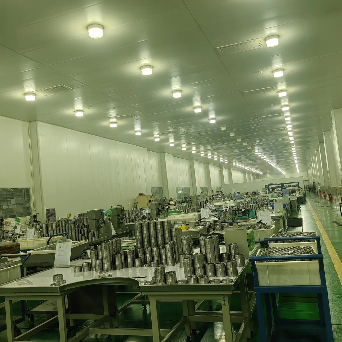 Bearing assembly and production workshop at HEBEI FODA BEARING TRANSMISSION CO., LTD.